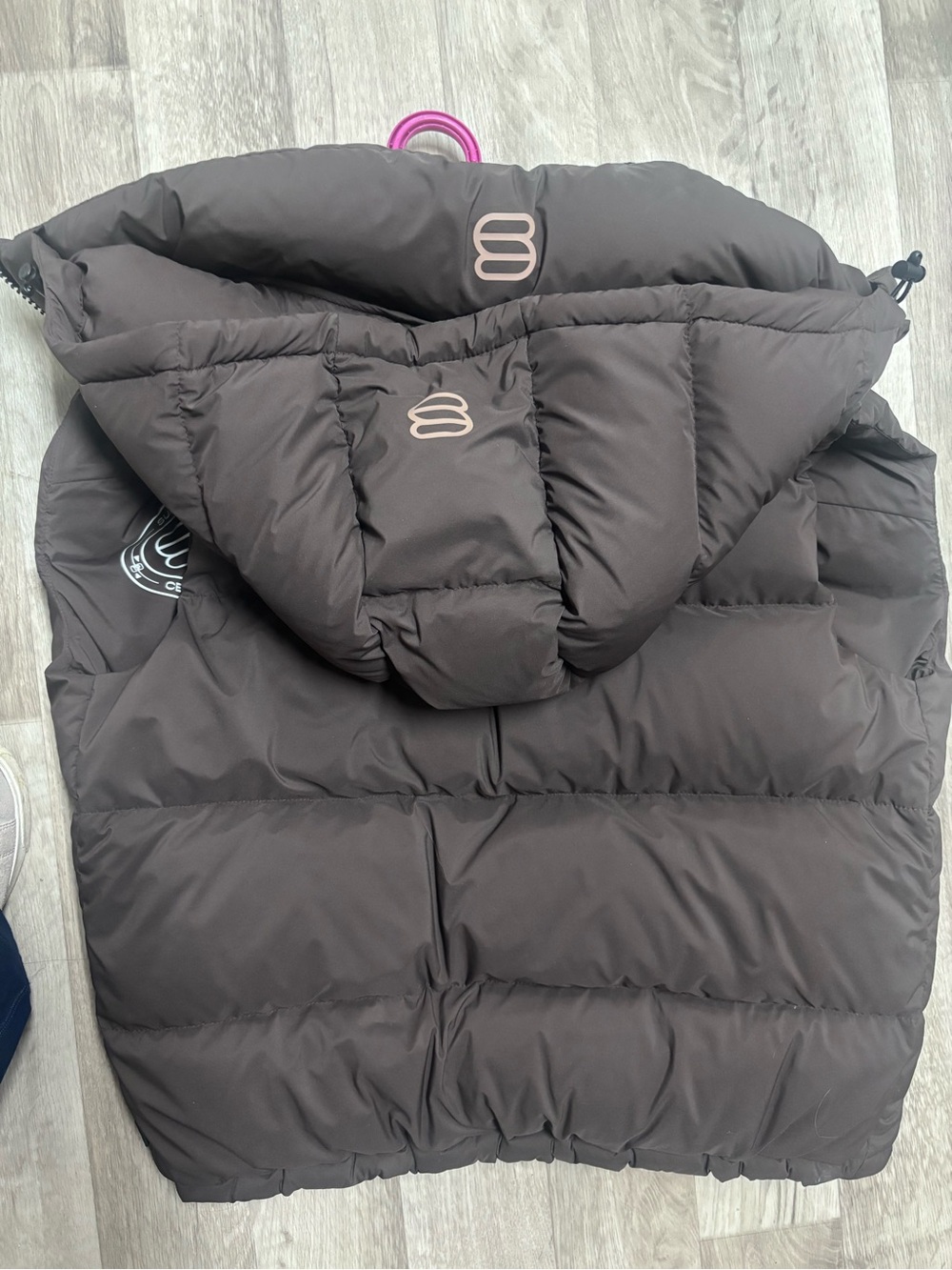 Aritzia Brown Hooded Puffer Vest - Picture 7 of 7